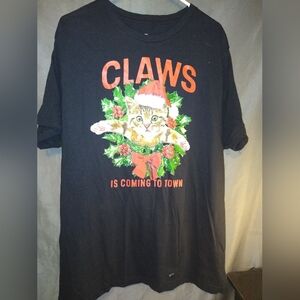 Holiday time "claws is coming to town" T-shirt
